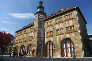 Umzug nach Nordhausen - Das um 1610 entstandene Rathaus der Stadt Nordhausen (Thüringen).
