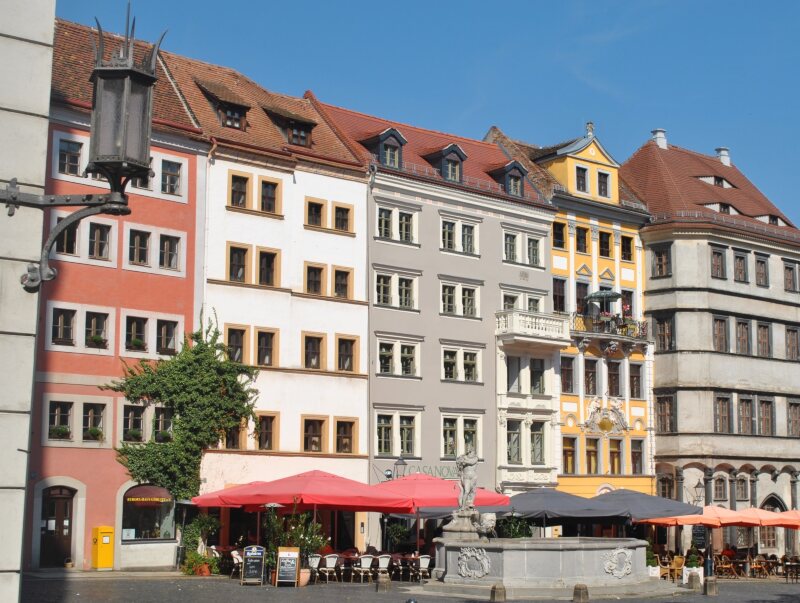 umziehen nach Görlitz - Der durch Renaissancefassaden geprägte Untermarkt in Görlitz lädt zu einer historischen Reise ein. (Quelle EGZ)