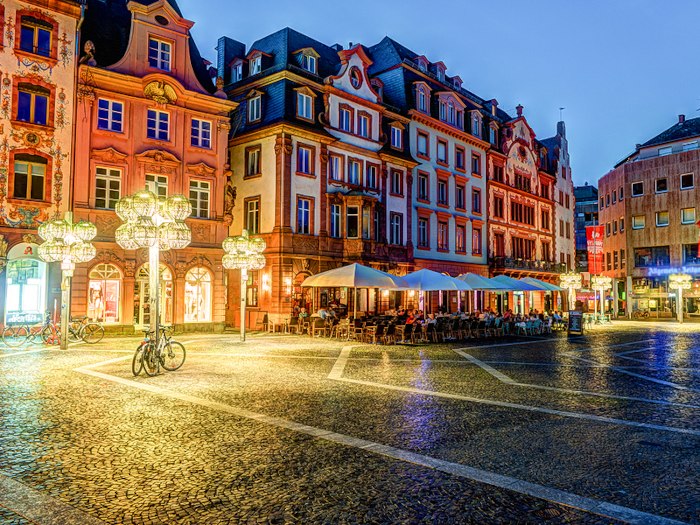 Umzug nach Mainz - Blick auf die Altstadt und Markt von Mainz.